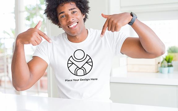 Print your t-shirt with a logo, photo or a text.